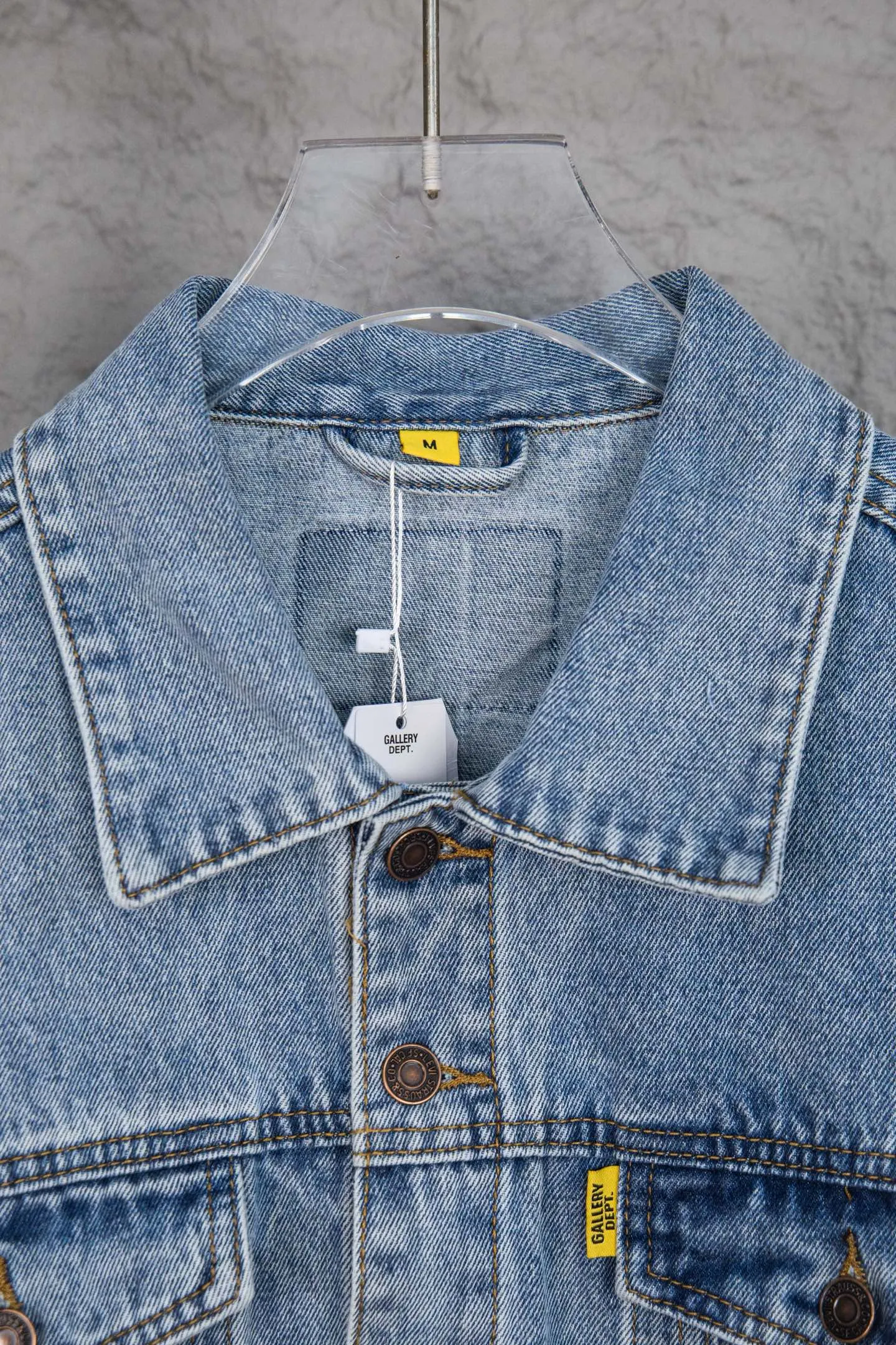 Style number: M221 P260 GALLERY DEPT. 22fw Vintage Andy Denim Jacket embroidered black logo washed distressed denim jacket denim jacket couple same style Size: S-XL